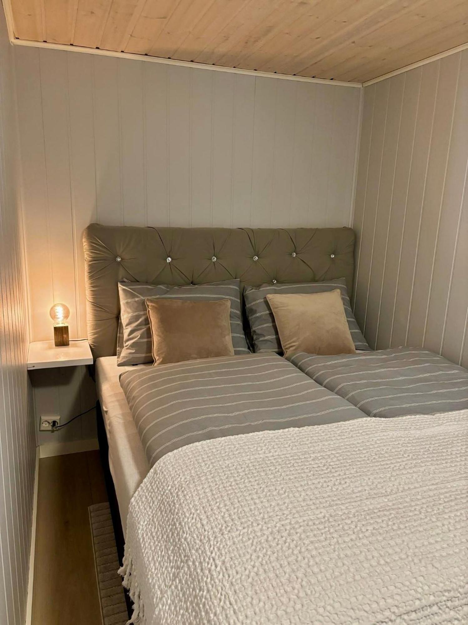 Down Town Apartment With Outside Area In Villa 크리스티안산 외부 사진